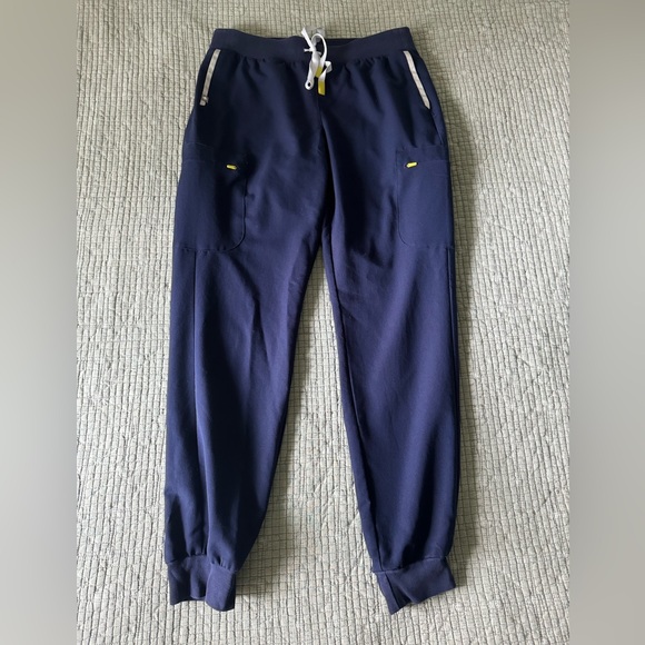 Figs Pants - FIGS Scrub Pants Jogger Navy Medium Tall M/T Yellow Accent Multi Pocket